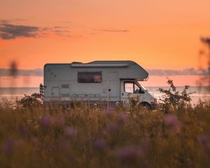 Preview wallpaper van, car, side view, sunset, horizon