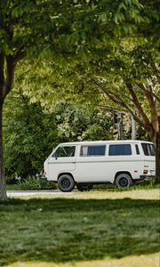 Preview wallpaper van, car, white, old, side view