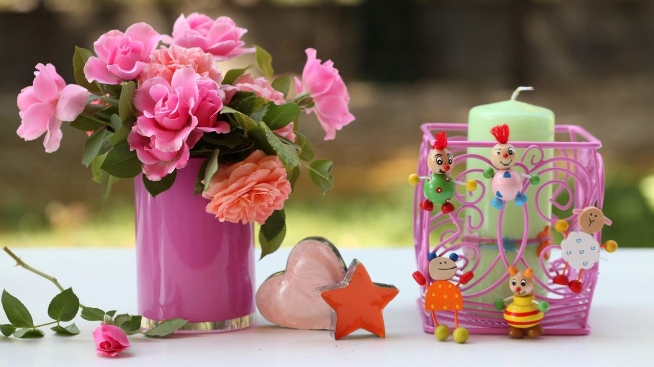 Wallpaper vase, flowers, candles, candle holders, toys