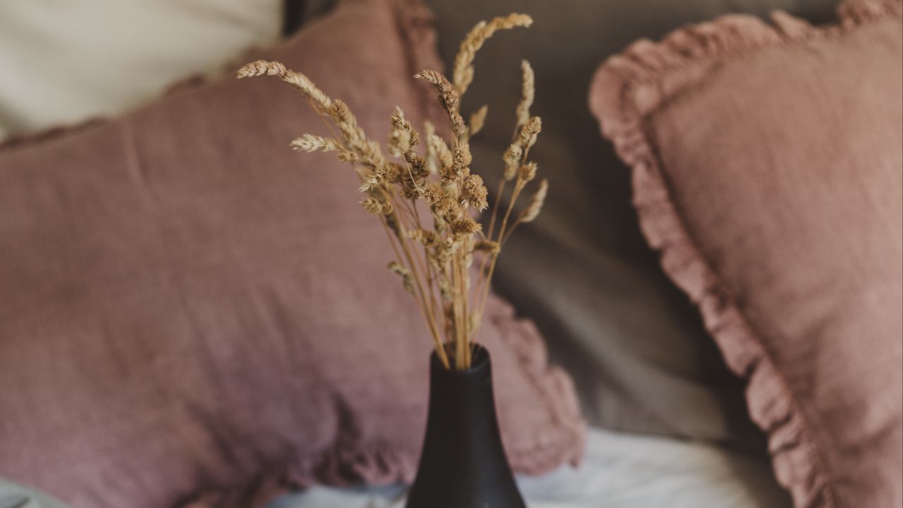Wallpaper vase, spikelets, candle, decor, interior