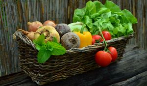 Preview wallpaper vegetables, basket, beet, radish, parsley