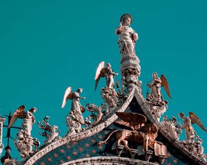 Preview wallpaper venice, statues, roof, architecture, angels, heaven