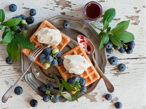 Preview wallpaper viennese wafers, waffles, dessert, blueberry, berries