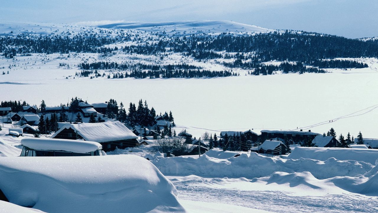 Wallpaper village, winter, snow, open spaces, wood