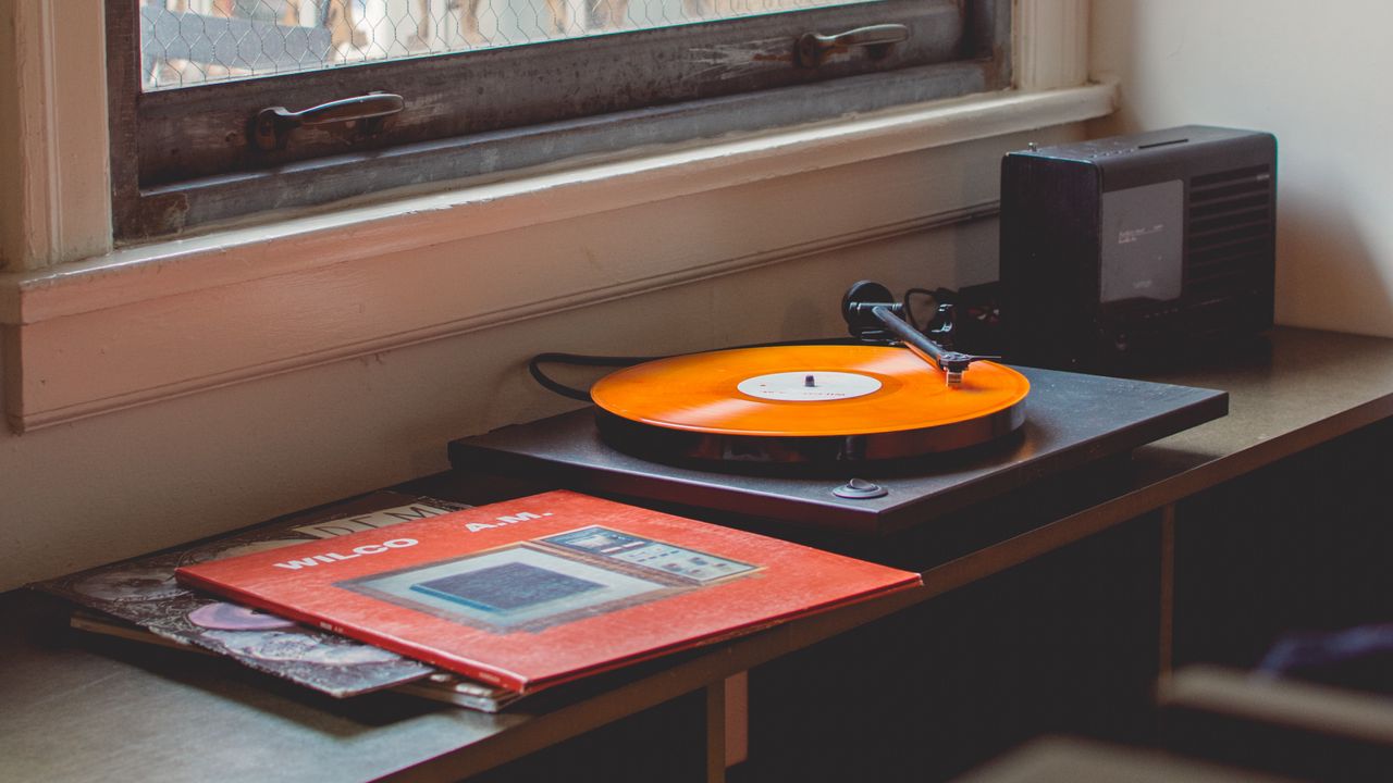 Wallpaper vinyl record player, record, retro