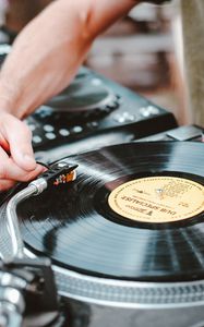 Preview wallpaper vinyl record player, vinyl record, hand, music, retro