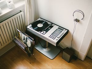 Preview wallpaper vinyl, turntable, records, headphones