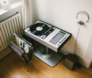 Preview wallpaper vinyl, turntable, records, headphones