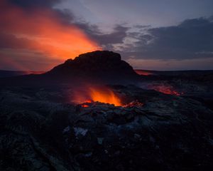 Preview wallpaper volcano, crater, hot, magma, fire