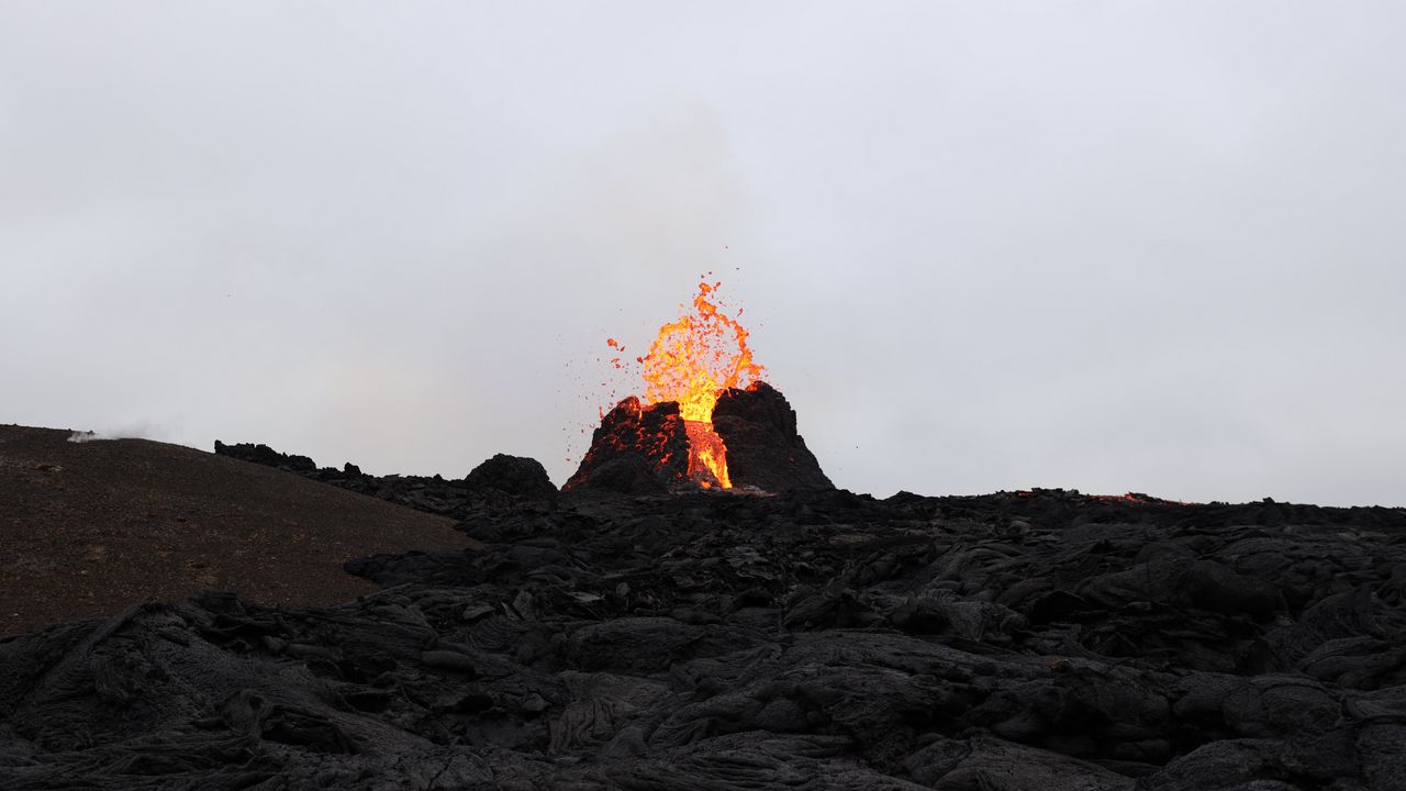 Wallpaper volcano, lava, eruption, hot, spray