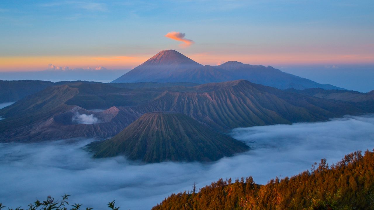 Wallpaper volcano, mountains, bromo tengger semeru national park, semeru, indonesia