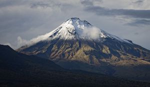 Preview wallpaper volcano, mountains, snowy, clouds