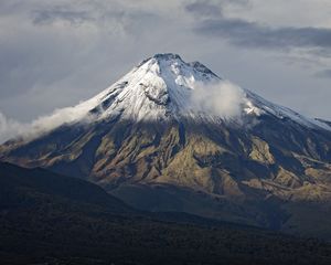 Preview wallpaper volcano, mountains, snowy, clouds