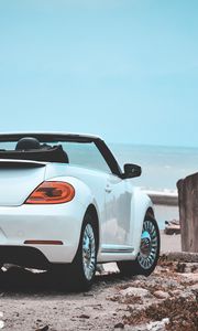 Preview wallpaper volkswagen beetle, cabriolet, white, sea