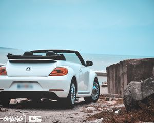 Preview wallpaper volkswagen beetle, cabriolet, white, sea