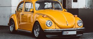Preview wallpaper volkswagen beetle, volkswagen, car, yellow, retro
