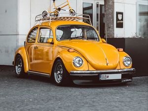 Preview wallpaper volkswagen beetle, volkswagen, car, yellow, retro