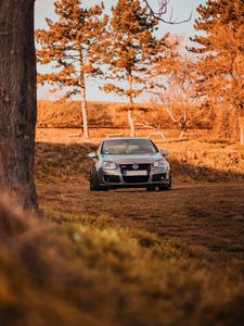 Preview wallpaper volkswagen, car, gray, trees, autumn