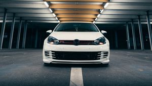 Preview wallpaper volkswagen golf gti, volkswagen, car, white, front view