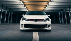 Preview wallpaper volkswagen golf gti, volkswagen, car, white, front view