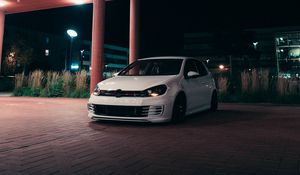 Preview wallpaper volkswagen golf gti, volkswagen, car, white, parking