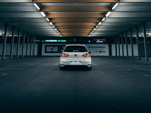 Preview wallpaper volkswagen golf gti, volkswagen, car, white, rear view