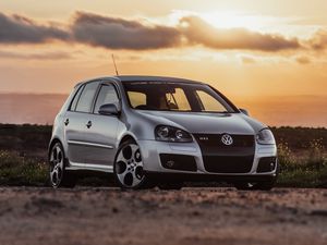 Preview wallpaper volkswagen golf mk5, volkswagen, car, front view, gray