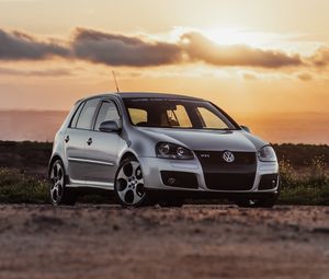 Preview wallpaper volkswagen golf mk5, volkswagen, car, front view, gray