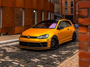 Preview wallpaper volkswagen golf mk5, volkswagen, car, front view, yellow