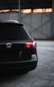 Preview wallpaper volkswagen golf v, volkswagen, car, headlight, rear view