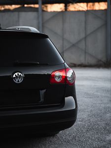 Preview wallpaper volkswagen golf v, volkswagen, car, headlight, rear view