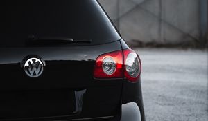 Preview wallpaper volkswagen golf v, volkswagen, car, headlight, rear view