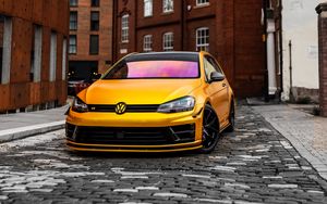 Preview wallpaper volkswagen golf, volkswagen, car, front view, yellow