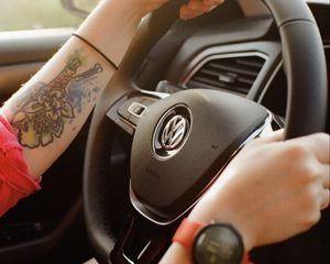 Preview wallpaper volkswagen, steering wheel, hands, salon, car