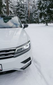 Preview wallpaper volkswagen tiguan, volkswagen, car, white, front view