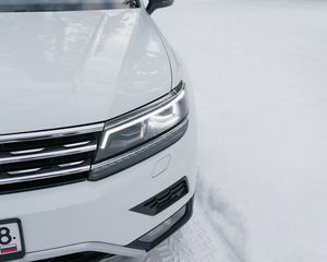 Preview wallpaper volkswagen tiguan, volkswagen, car, white, front view