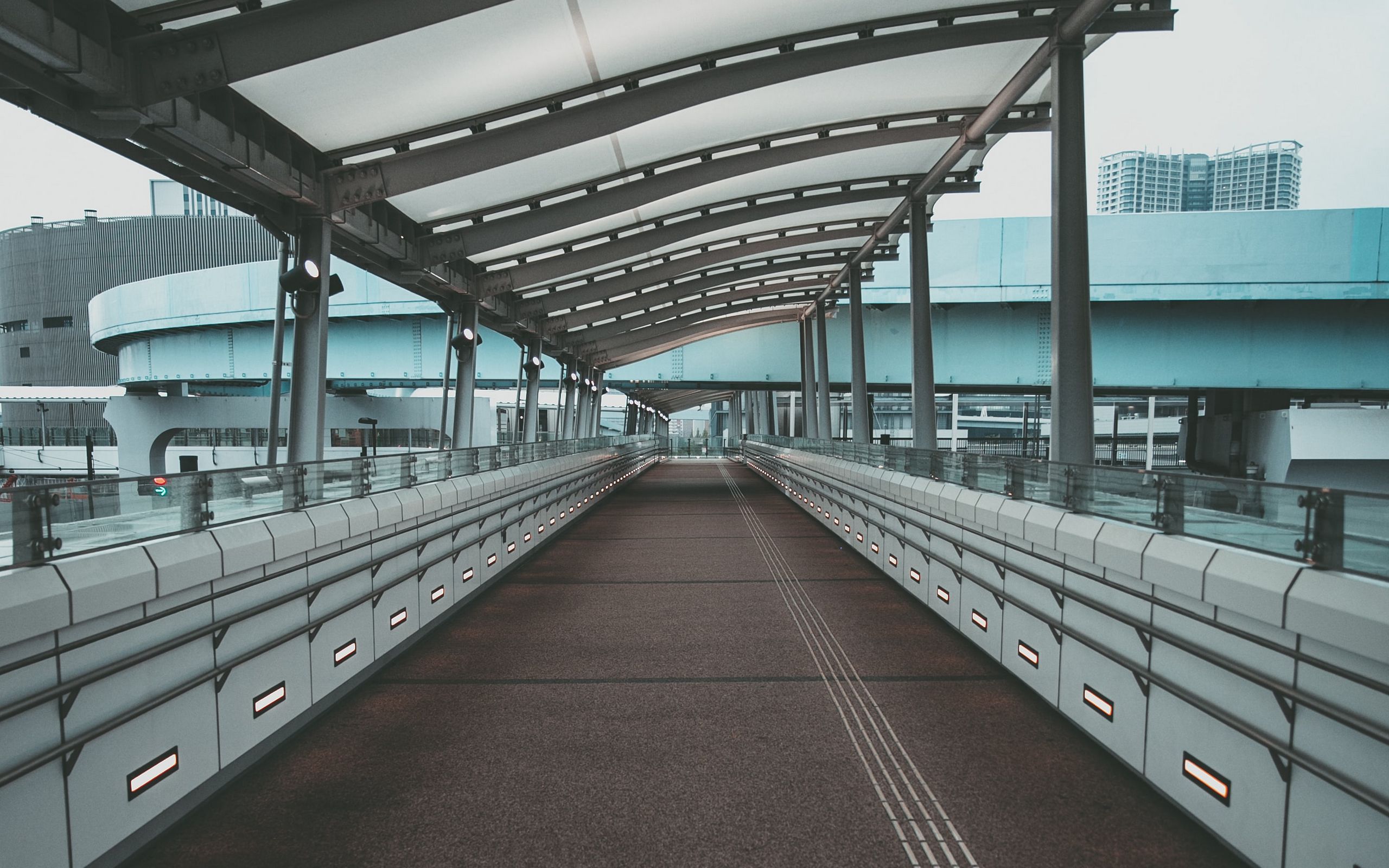 Download wallpaper 2560x1600 walkway, buildings, architecture, urban