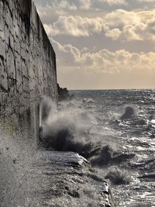 Preview wallpaper wall, sea, waves, blows