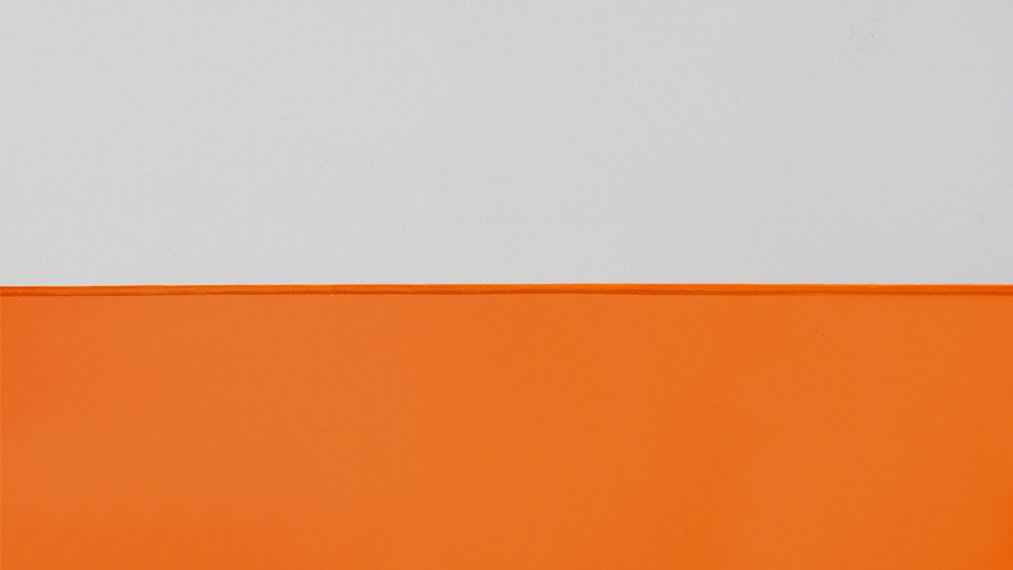 Download wallpaper 2048x1152 orange, white, lines, wall ultrawide
