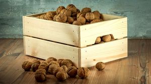 Preview wallpaper walnuts, box, shell