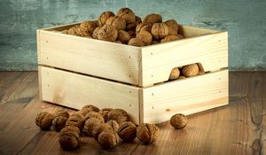 Preview wallpaper walnuts, box, shell