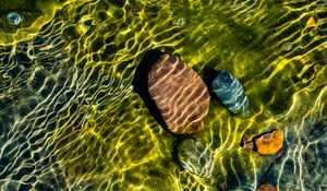 Preview wallpaper water, bottom, glare, stones