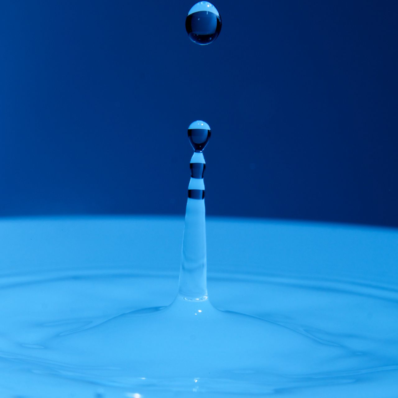 Download wallpaper 1280x1280 water, drop, minimalism, blue ipad, ipad 2 ...