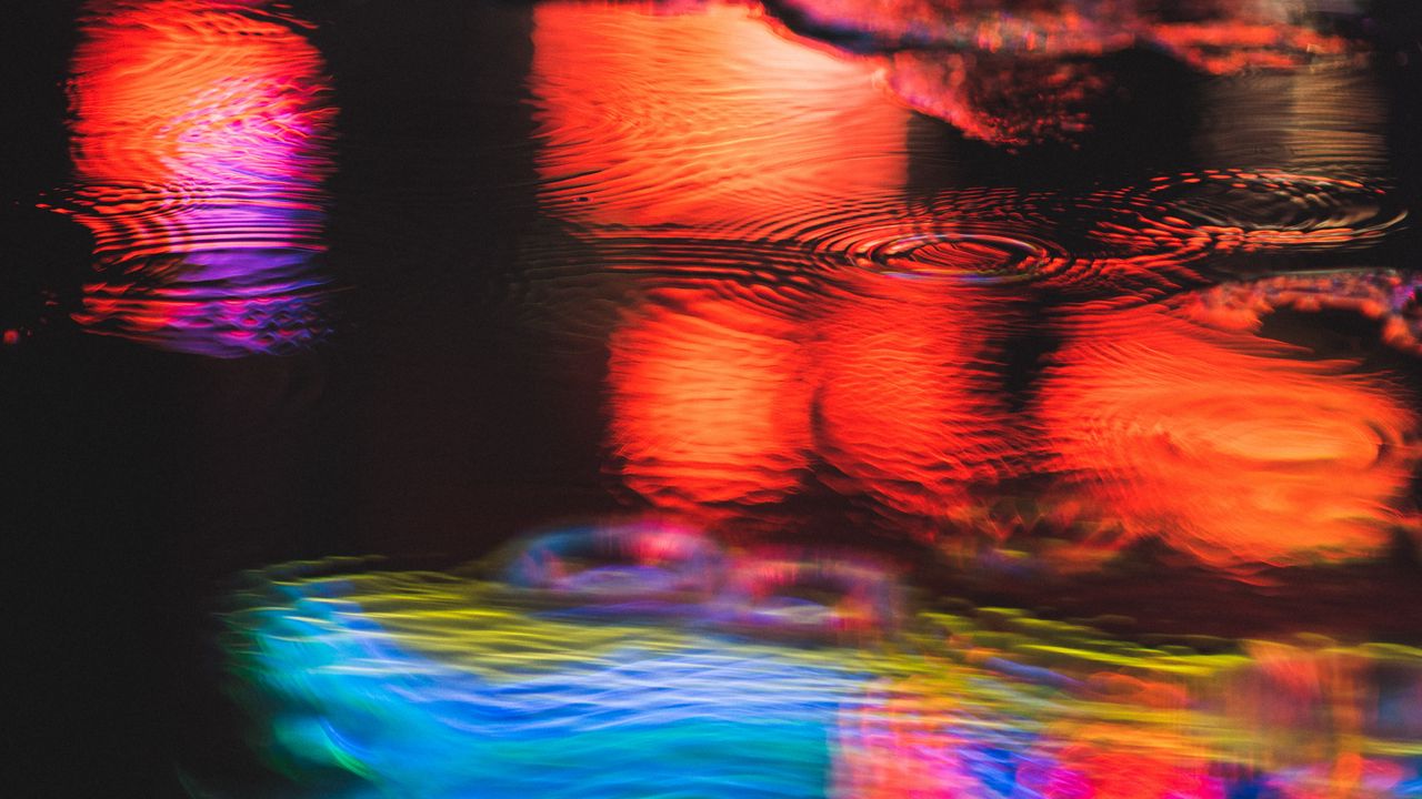 Wallpaper water, glare, blur