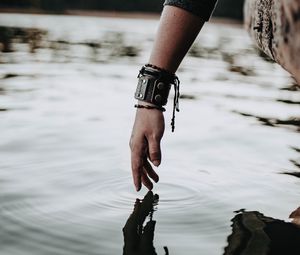 Preview wallpaper water, hands, touch, bracelets