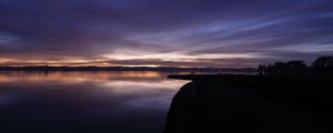 Preview wallpaper water, horizon, dusk, coast, reflection