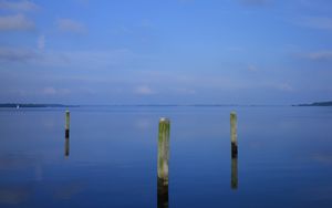 Preview wallpaper water, pillars, horizon, sky, reflection