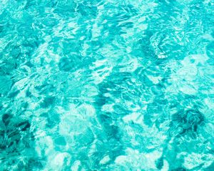 Preview wallpaper water, pool, glare