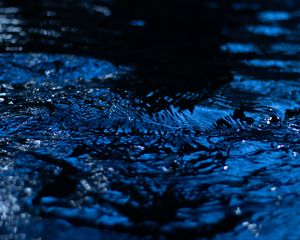 Preview wallpaper water, ripples, blue, splash, macro, closeup, blur