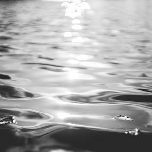 Preview wallpaper water, ripples, light, bw